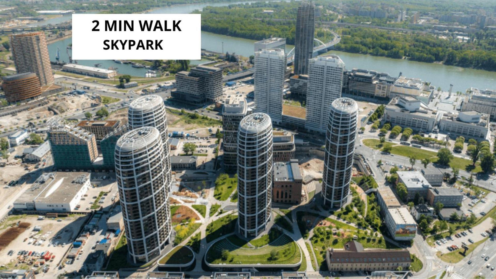 Downtown 3 Bdr Charm - Walk To All Attractions Братислава Екстериор снимка