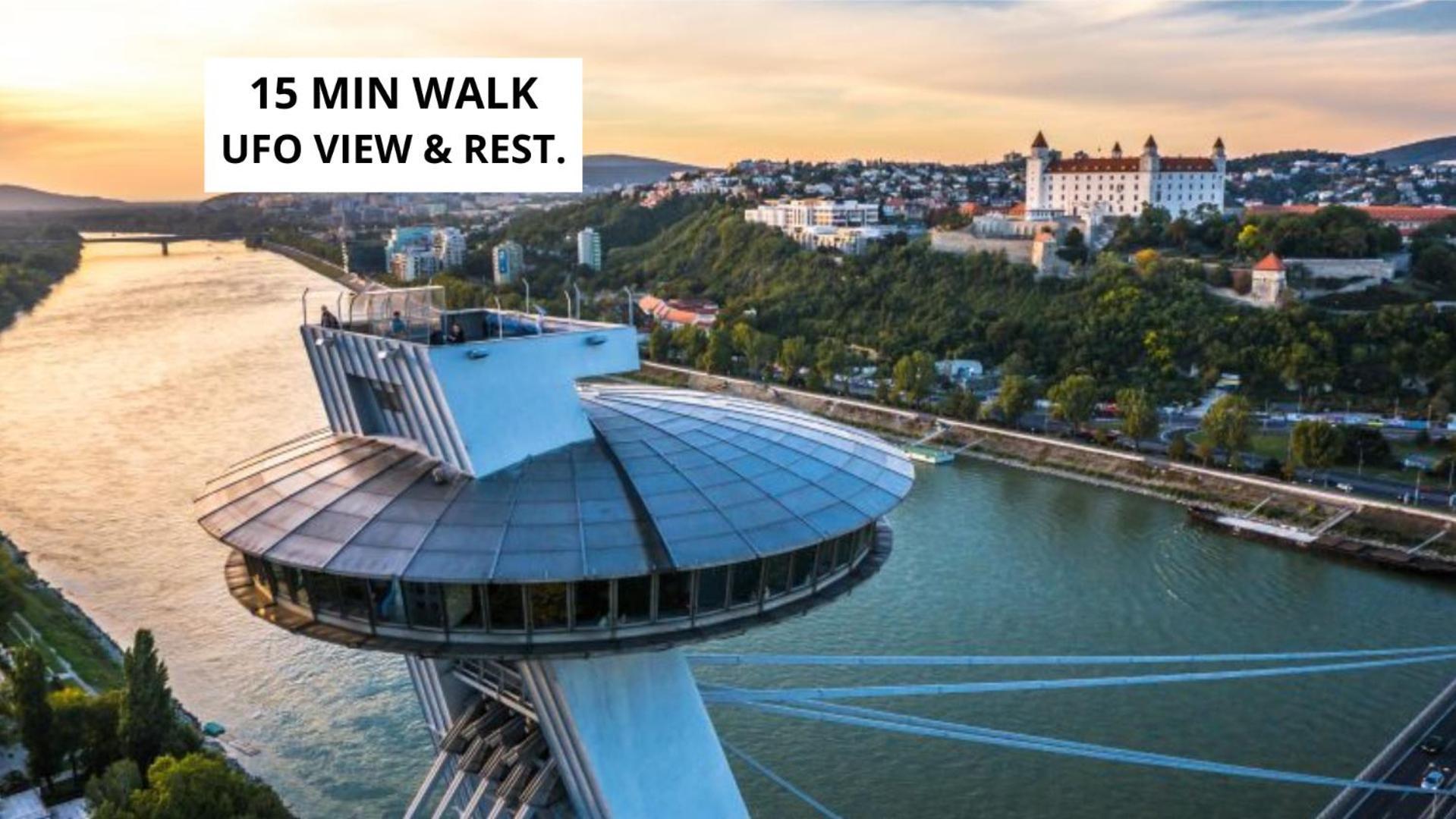 Downtown 3 Bdr Charm - Walk To All Attractions Братислава Екстериор снимка